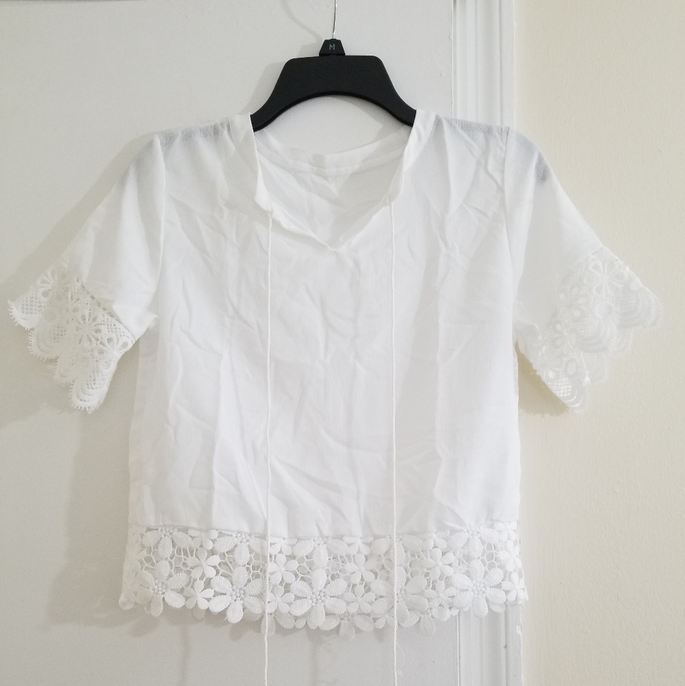 White Lace Hem Tie Neck Top Size S - Picture 6 of 7